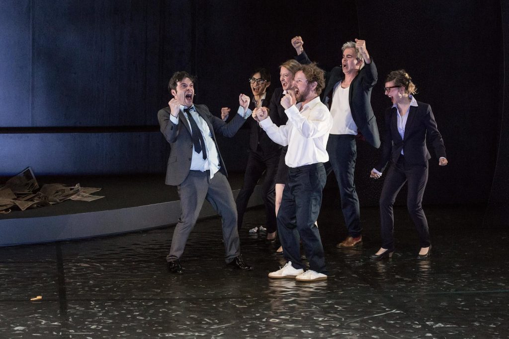  Patric Schott, Yui Kawaguchi, Annedore Kleist, Philipp Caspari, Ted Schmitz, Julla von Landsberg, Foto: Kerstin Behrendt