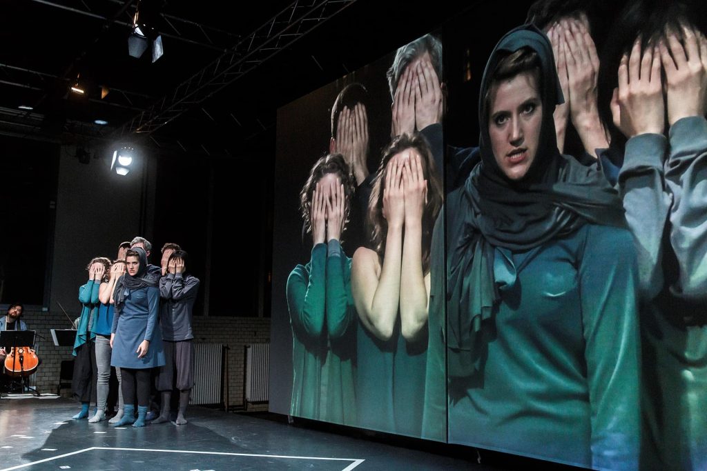  Sarah Laulan, Foto: Dirk Bleicker