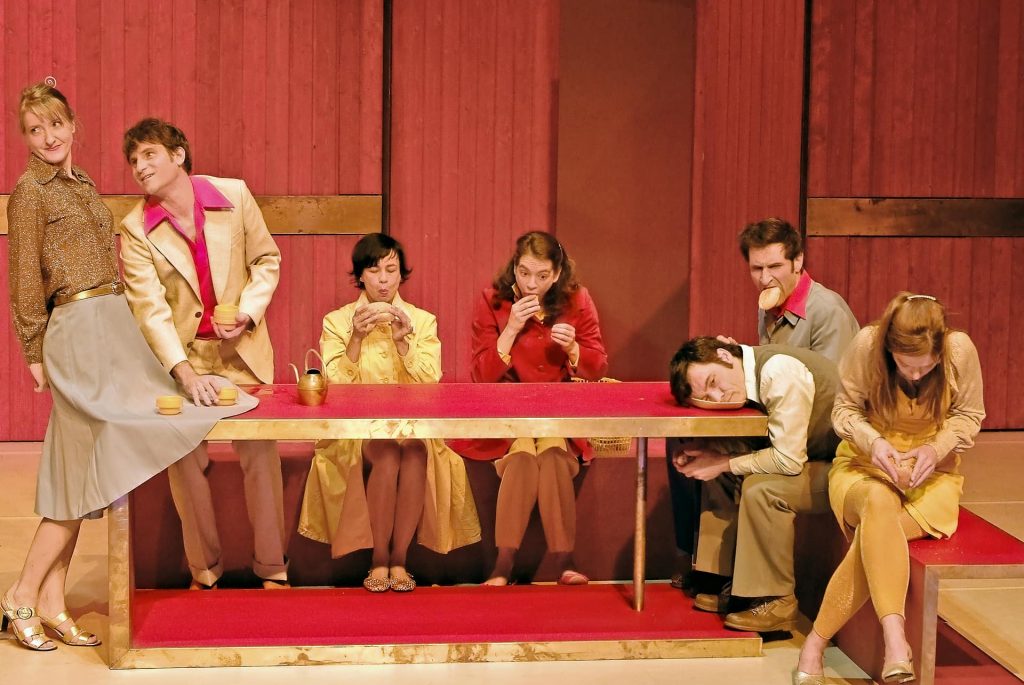  Annedore Kleist, Lajos Talamonti, Sinta Tamsjadi, Isabelle Stoffel, Patric Schott, Peter Stock, Verena Schonlau, Foto: Oliver Proske Familienrat 2 2008