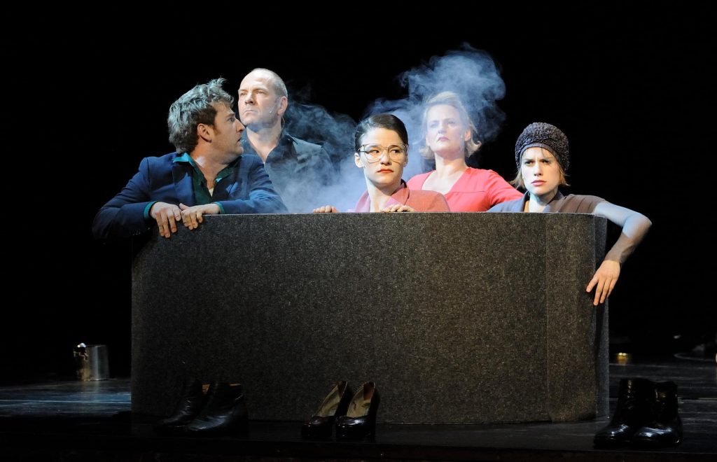  Tom Radisch, Wolfram Rupperti, Valerie Pachner, Michaela Steiger, Marie Seiser, Foto: Adrienne Meister