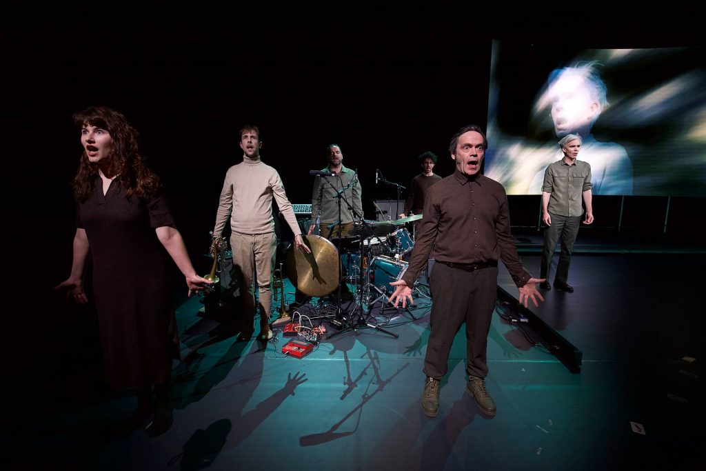  Wolke Mišewitch, Paul Hübner, Philipp Kullen, Daniel Seminara, Patric Schott, Ted Schmitz, Foto: Dieter Hartwig