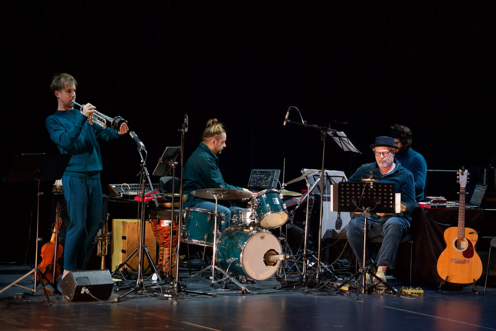  Paul Hübner, Philipp Kullen, Tobias Weber, Matan Porat, photo: Dieter Hartwig