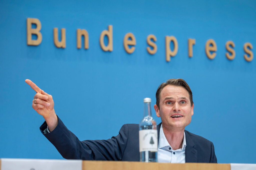  Fabian Hinrichs, Matthias Zera, Foto: Falk Wenzel