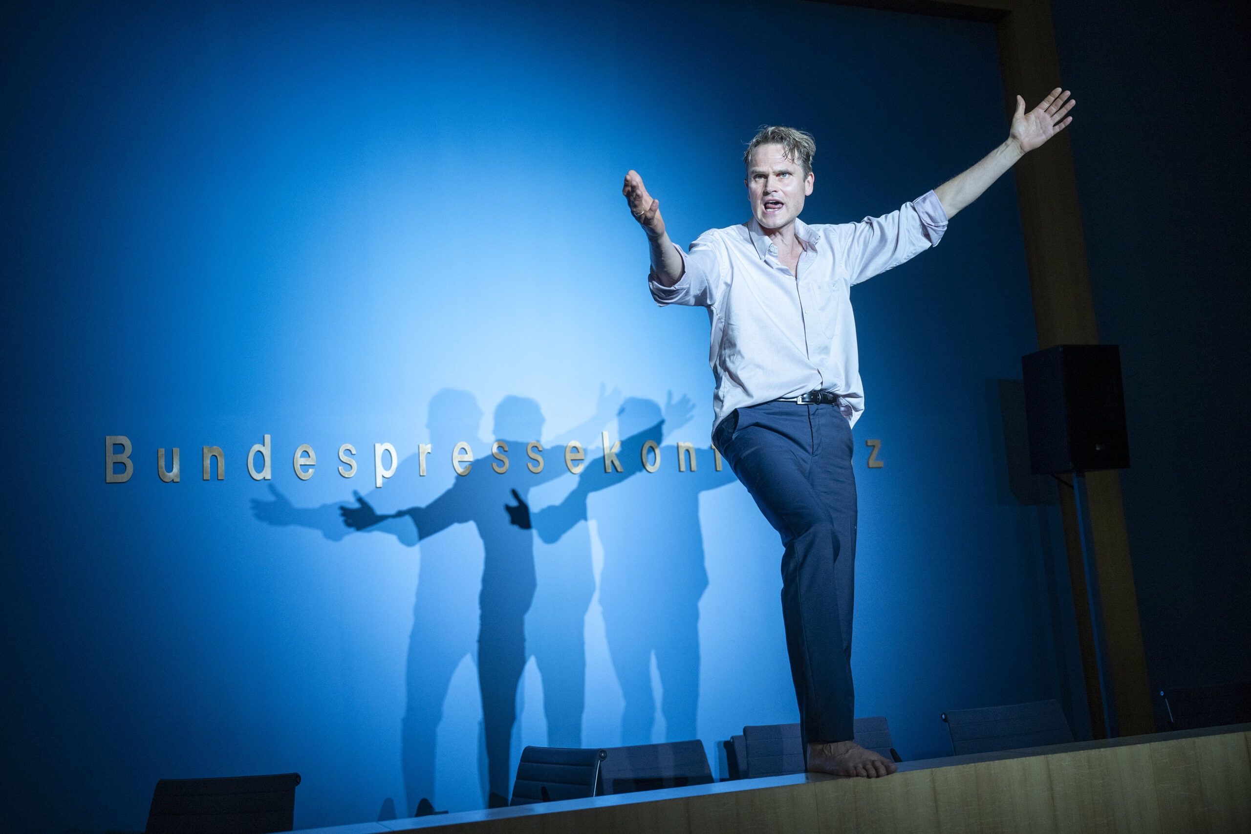 Ein Volksbürger, Fabian Hinrichs, 